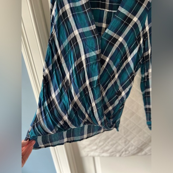 LIKE NEW Express Cross-front Plaid Blouse - Picture 3 of 4